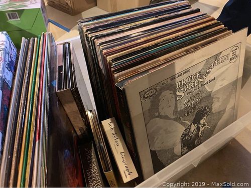 Lot #0413 (1 of 10)