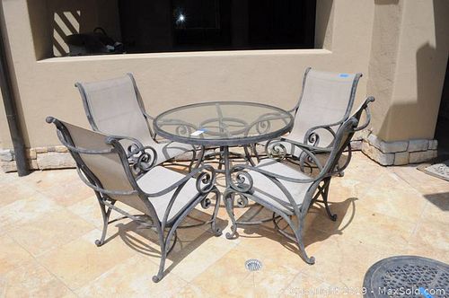 Lot #0209 (1 of 4)
