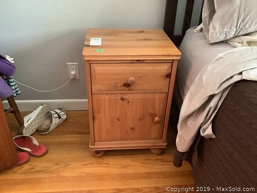 Lot #0753 (1 of 9)
