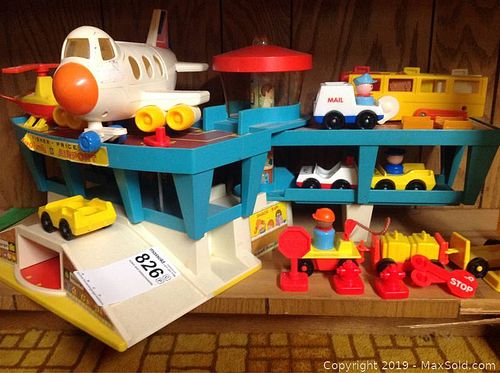 Lot #0826 (1 of 8)