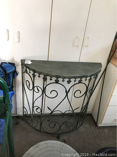 Lot #0365 (1 of 6)