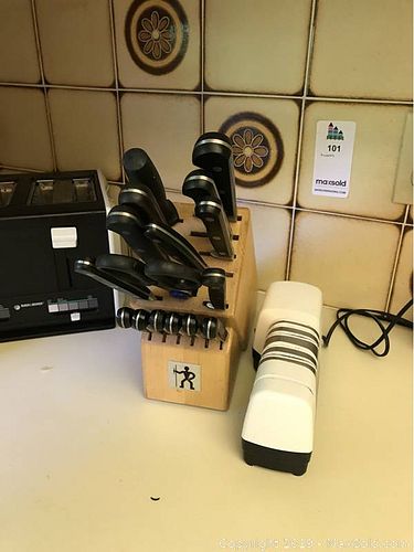 Lot #0101 (1 of 6)