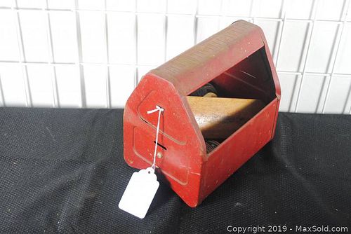 Lot #0047 (1 of 3)