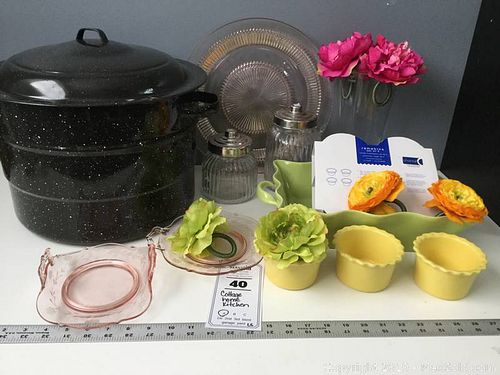 Lot #0040 (1 of 13)