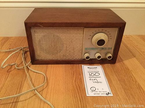 Lot #0100 (1 of 8)