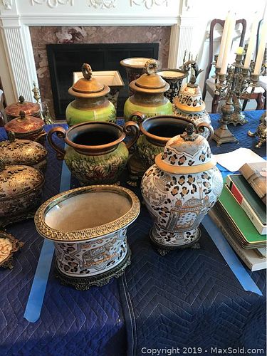 Lot #0124 (1 of 16)