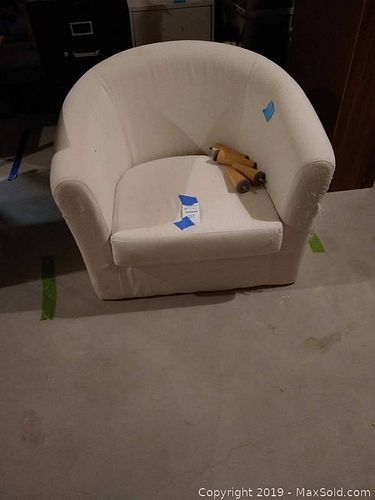 Lot #0007 (1 of 2)