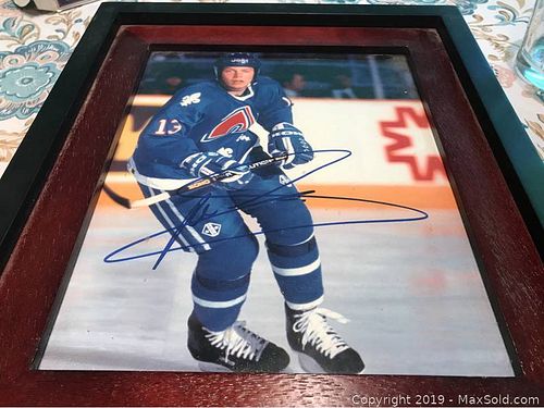 Lot #0025 (1 of 4)