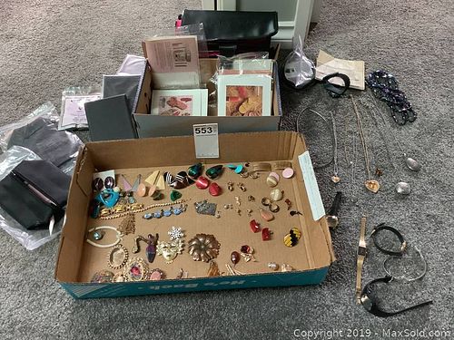 Lot #0553 (1 of 26)
