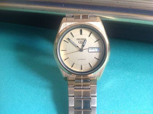 Lot #0046 (1 of 4)