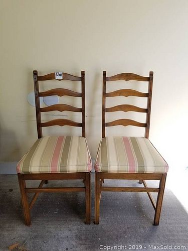 Lot #0690 (1 of 12)