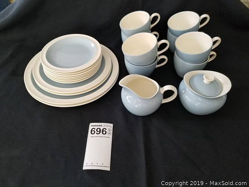 Lot #0696 (1 of 27)