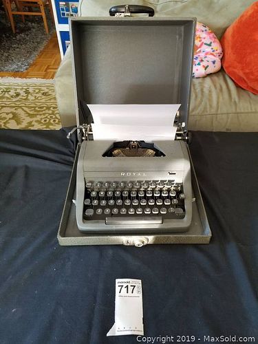 Lot #0717 (1 of 10)