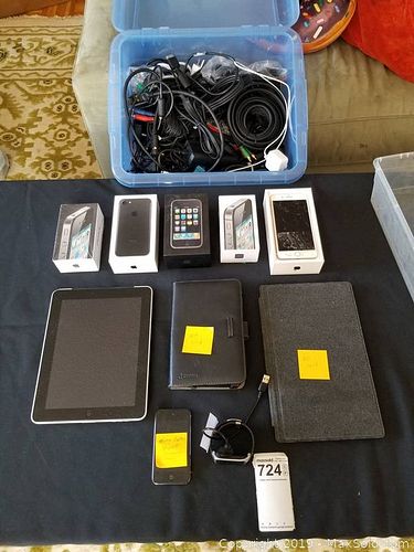 Lot #0724 (1 of 28)