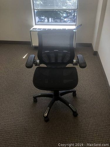 Lot #0018 (1 of 1)