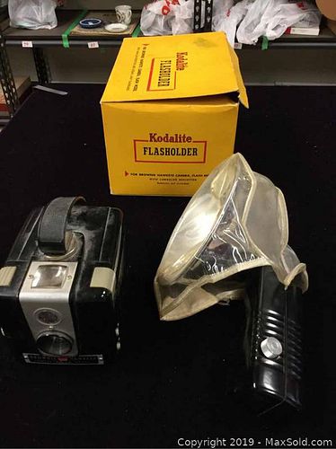 Lot #0023 (1 of 3)