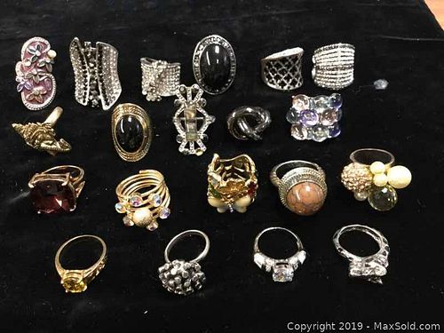 Lot #0115 (1 of 3)