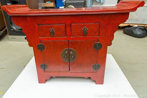 Lot #0016 (1 of 9)