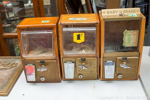 Lot #0031 (1 of 7)