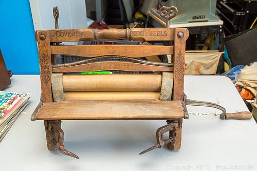 Lot #0050 (1 of 9)