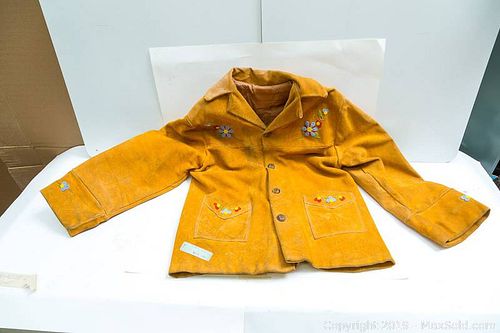 Lot #0067 (1 of 9)