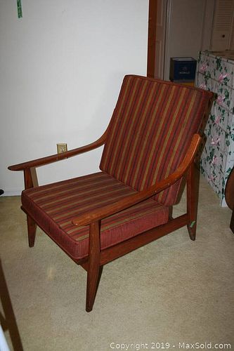 Lot #0105 (1 of 14)