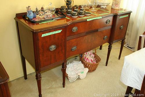 Lot #0207 (1 of 13)