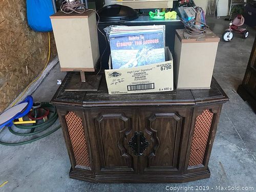 Lot #0018 (1 of 5)