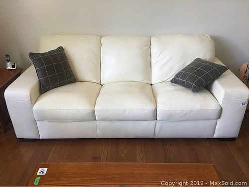 Lot #0097 (1 of 8)