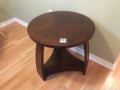 Lot #0131 (1 of 5)
