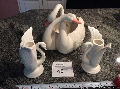 Lot #0045 (1 of 3)