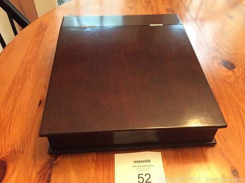 Lot #0052 (1 of 4)
