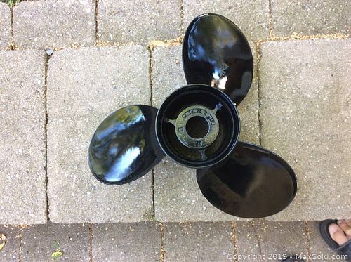 Lot #0098 (1 of 3)