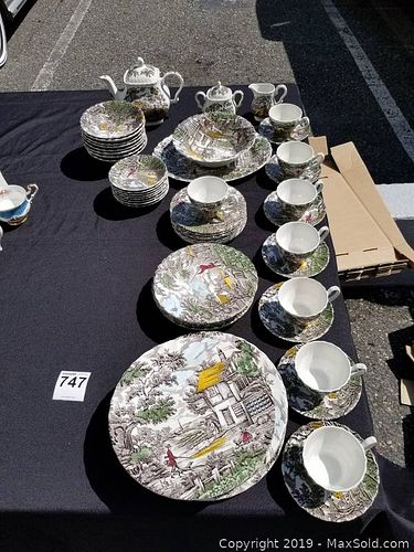Lot #0747 (1 of 17)