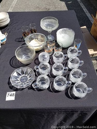 Lot #0748 (1 of 15)