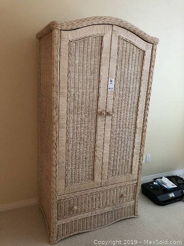 Lot #0259 (1 of 6)