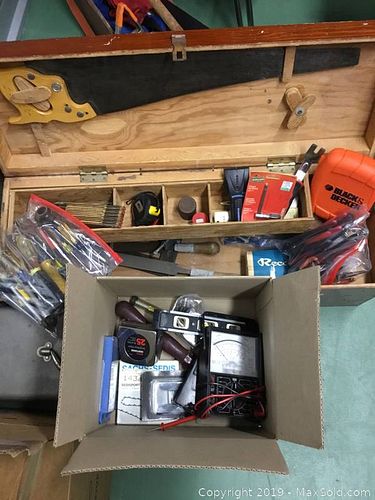 Lot #0007 (1 of 8)