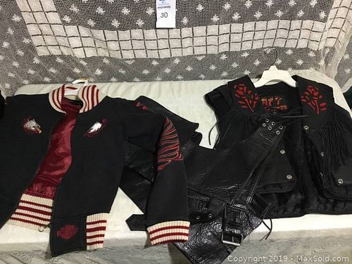 Lot #0030 (1 of 8)