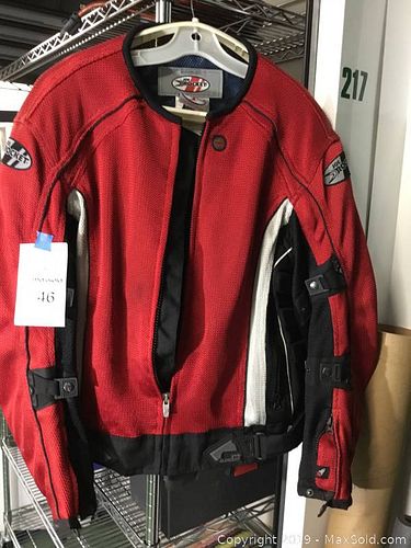 Lot #0046 (1 of 6)
