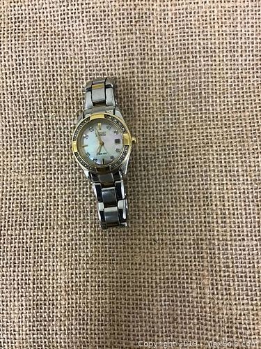 Lot #0132 (1 of 6)