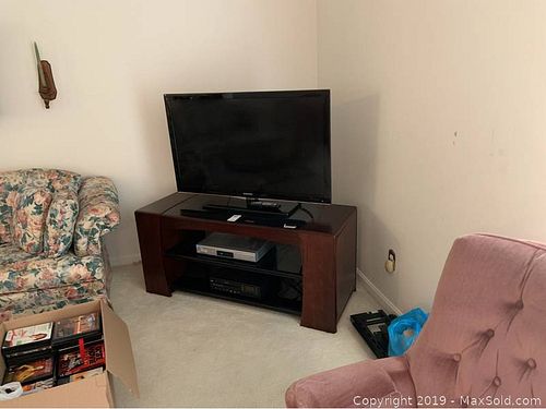 Lot #0092 (1 of 9)