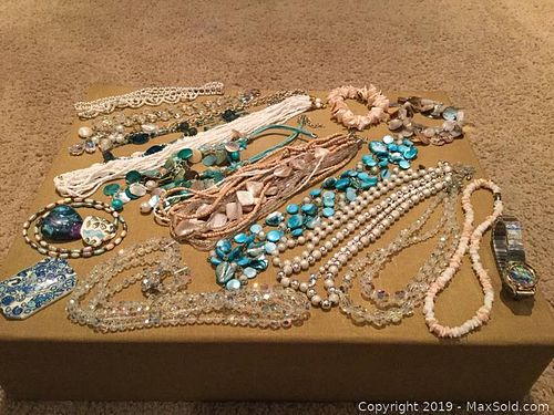 Lot #0004 (1 of 11)