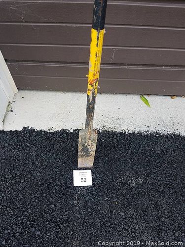 Lot #0052 (1 of 2)