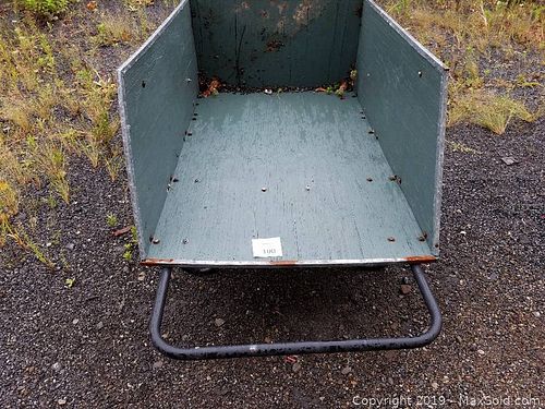 Lot #0100 (1 of 3)