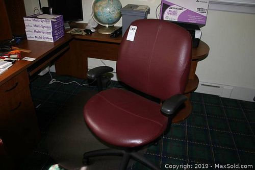 Lot #0749 (1 of 5)