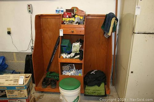 Lot #0774 (1 of 10)