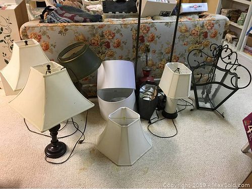 Lot #0694 (1 of 18)