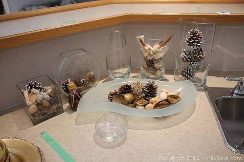 Lot #0036 (1 of 8)