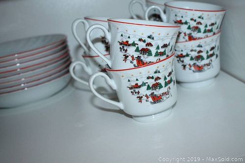 Lot #0069 (1 of 17)