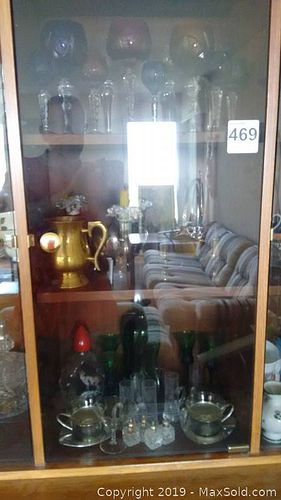 Lot #0469 (1 of 11)